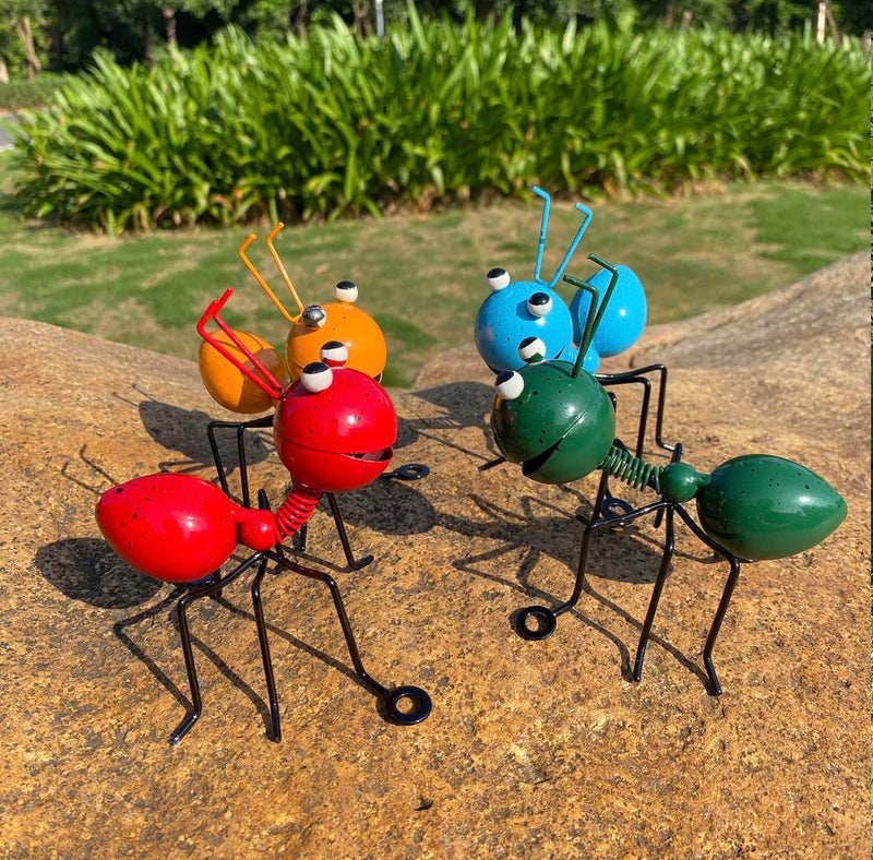 Metal Ant Garden Statues – Set of 4