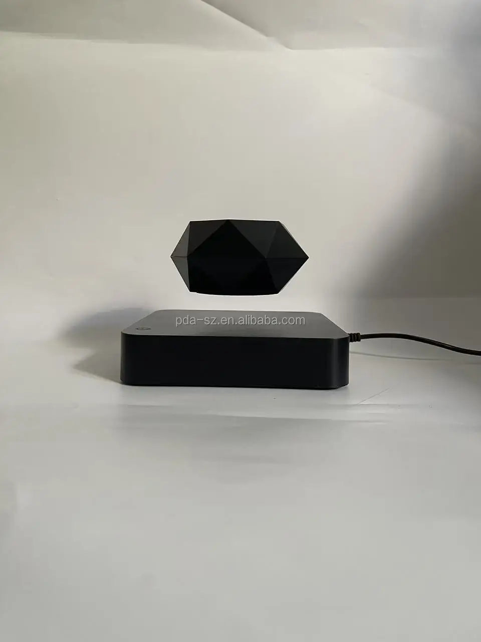 Levitating Plant Magnetic Pot Display